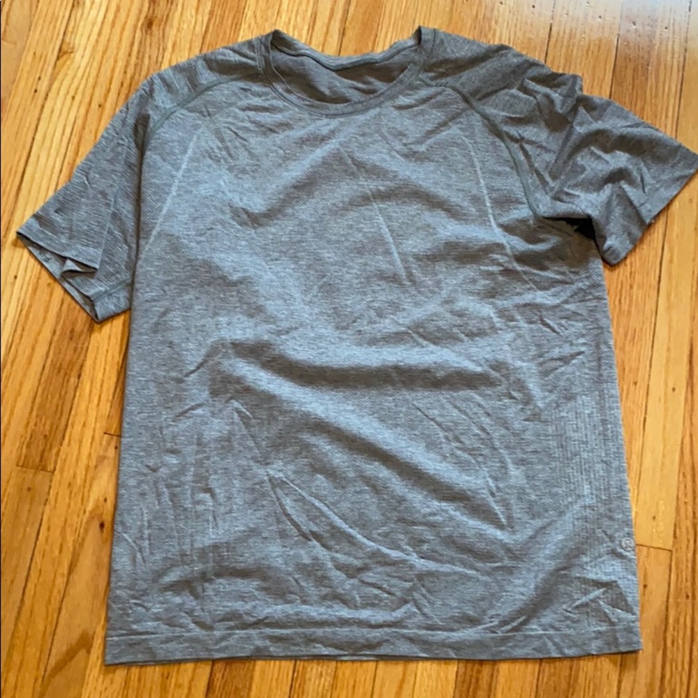 Lululemon Metal Vent T shirt